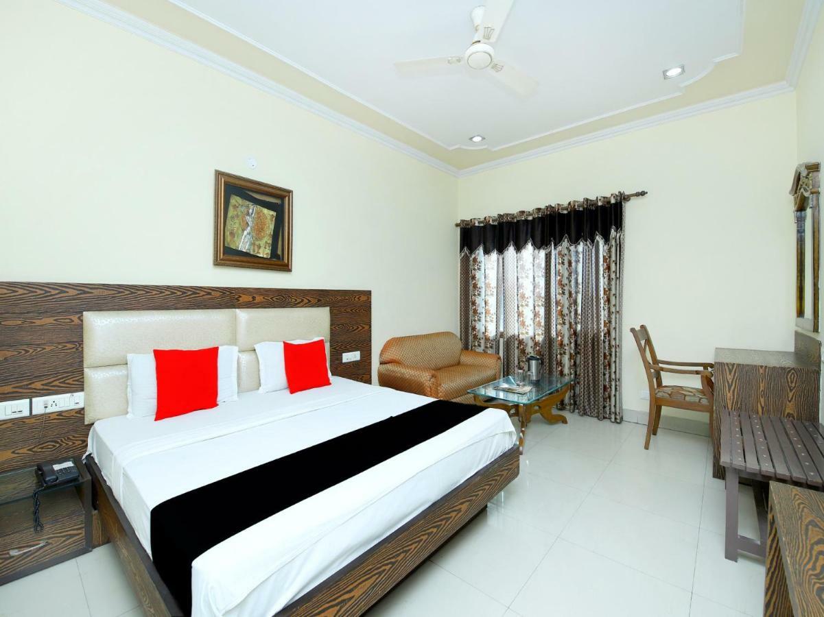 Hotel Sanjog International Амритсар Экстерьер фото