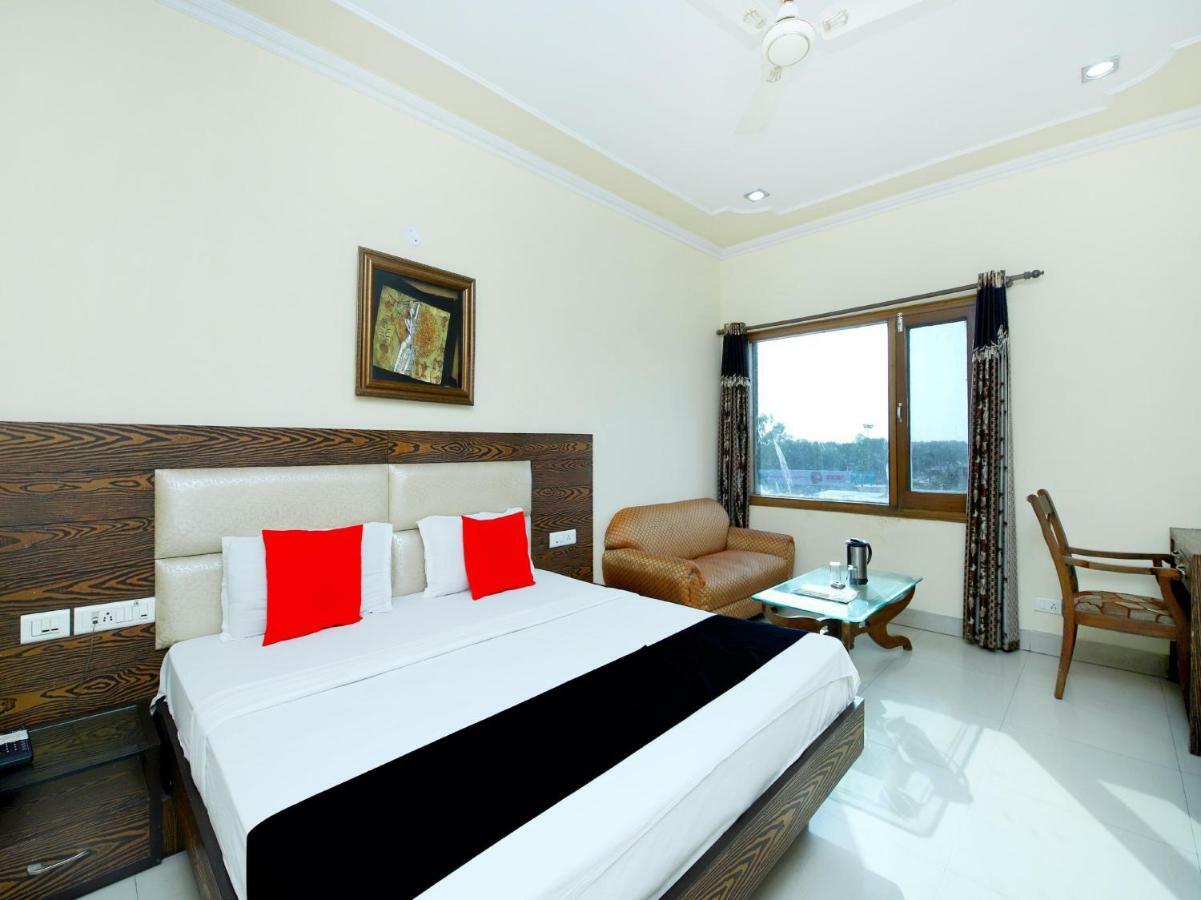 Hotel Sanjog International Амритсар Экстерьер фото